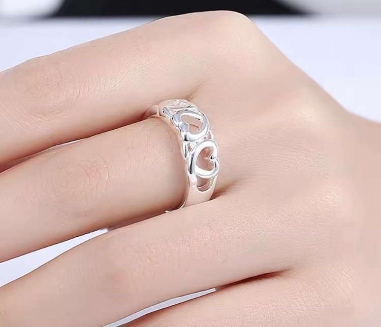 Ny Fin 925 Silver Ring - 3 Hjärtan -