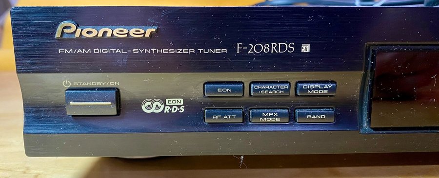 Pioneer F-208RDS FM/AM Digital-Synthesizer Tuner