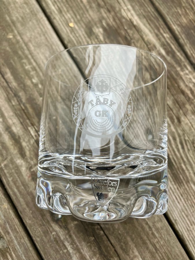 Whiskyglas Orrefors Taby Golfklubb