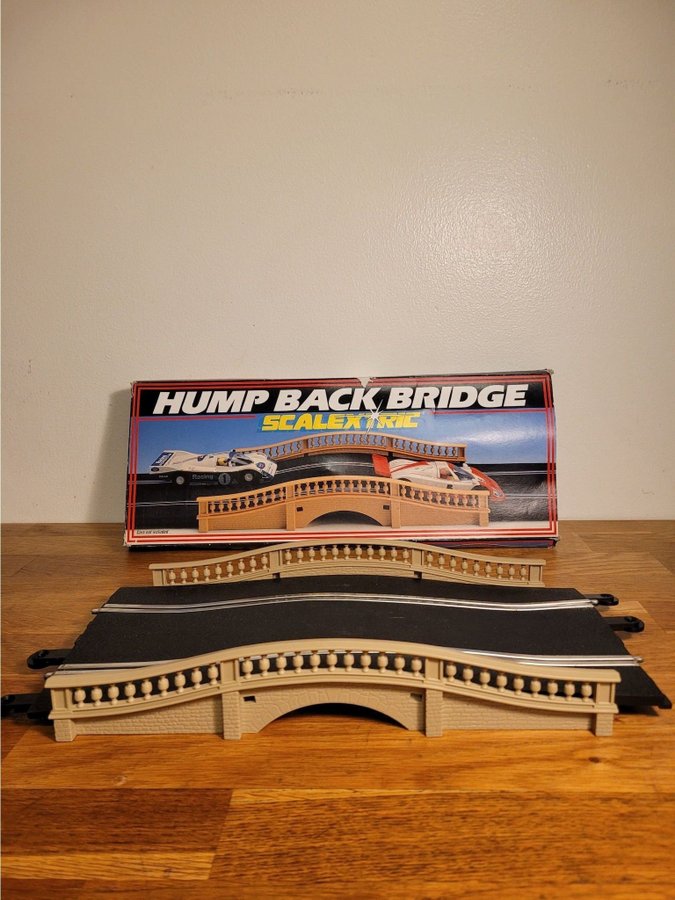 Scalextric Humpback Bridge C-240