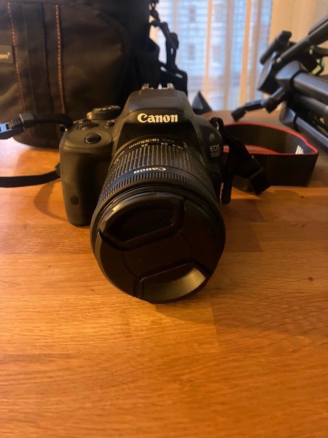 Canon EOS 100D med objektiv