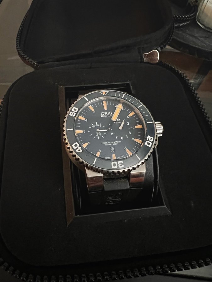 Oris Aquis Date Tubbatha Limited Edition 0587/2000