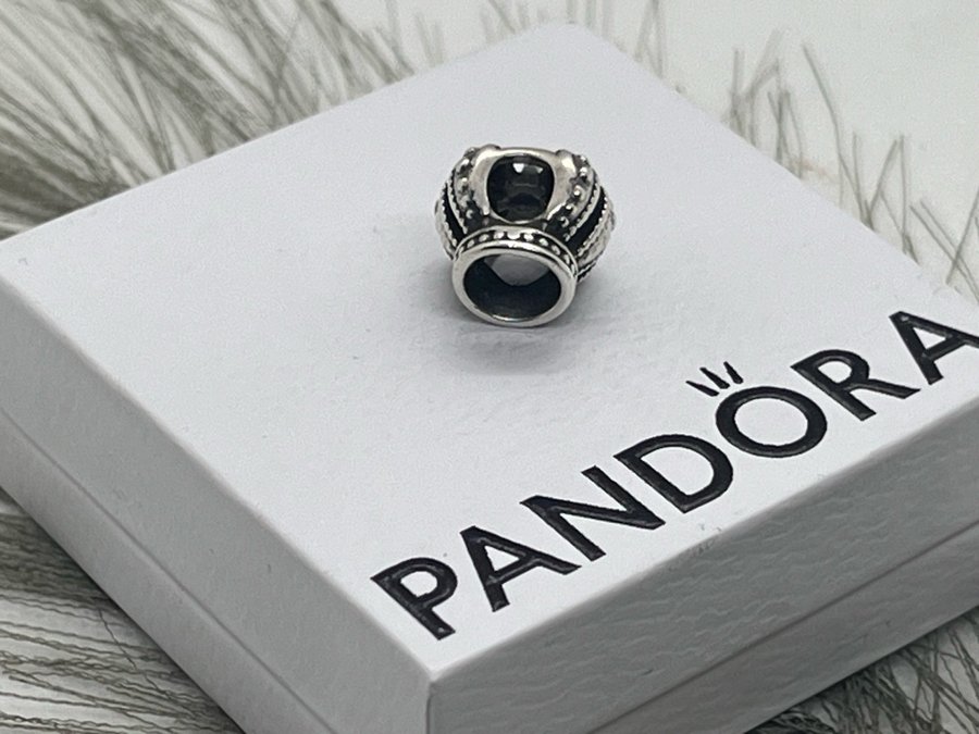 Pandora berlock, silver.