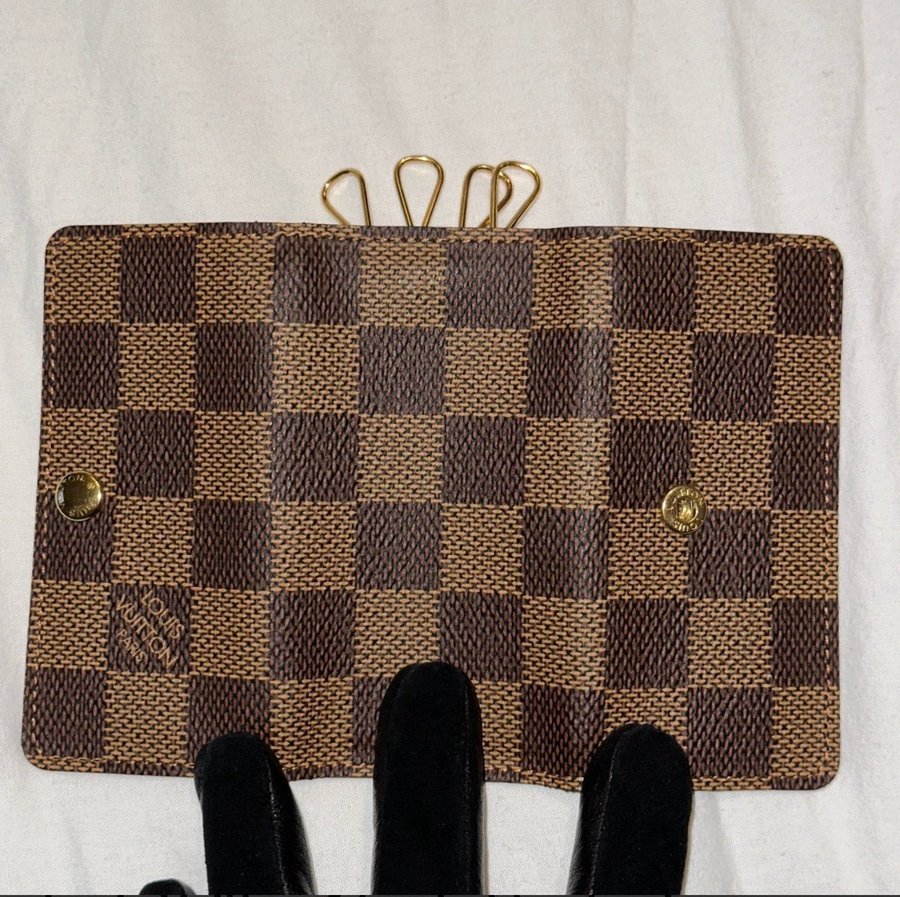 Louis Vuitton 4 Key Holder Damier Ebene