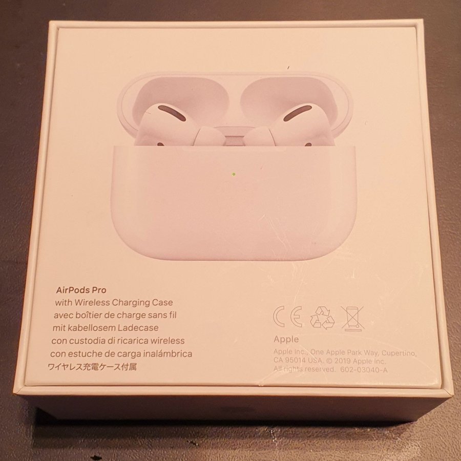 TOM Original AirPods Pro Box