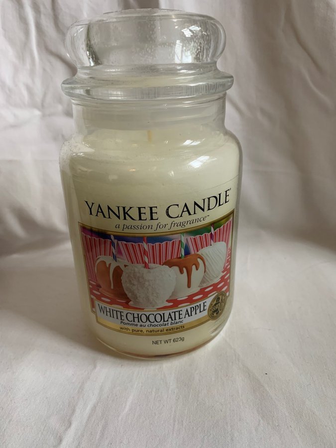 Yankee Candle White chocolate apple