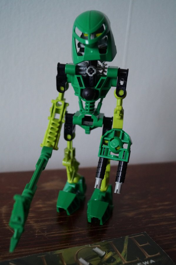 Bionicle 8535 Lewa