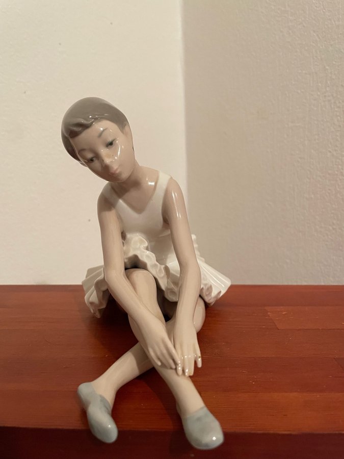 Ballerina, figurin - NAO , Spanien