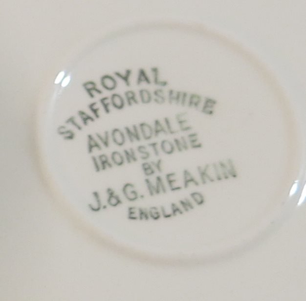 Kopp med fat ROYAL STAFFORDSHIRE Avondale Ironstone JG Meakin England