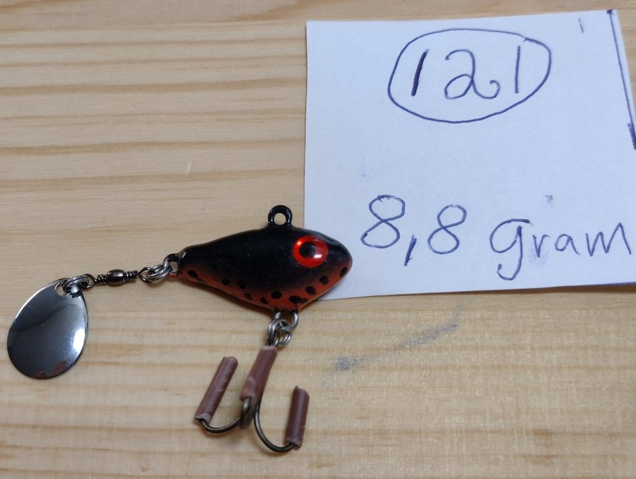 Tail Spinner 8,8 gram (handgjord) nummer 121