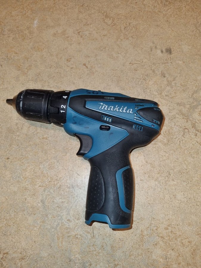 Makita CL100D Dammsugare  Borrmaskin