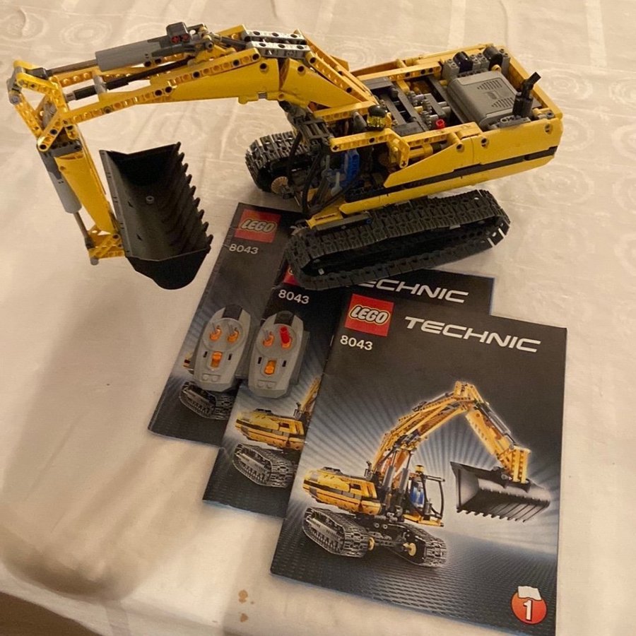 Lego technic 8043 grävmaskin