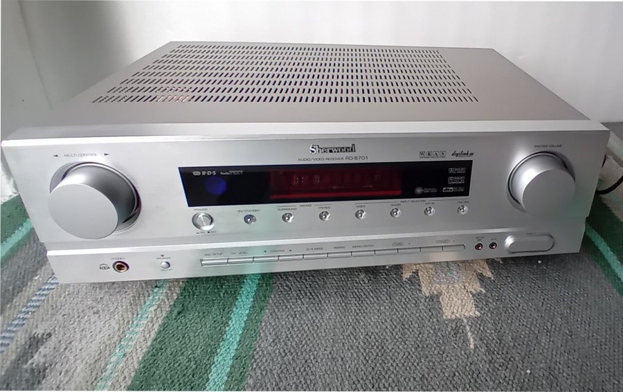 Sherwood RD-8701 receiver i fint fungerande skick