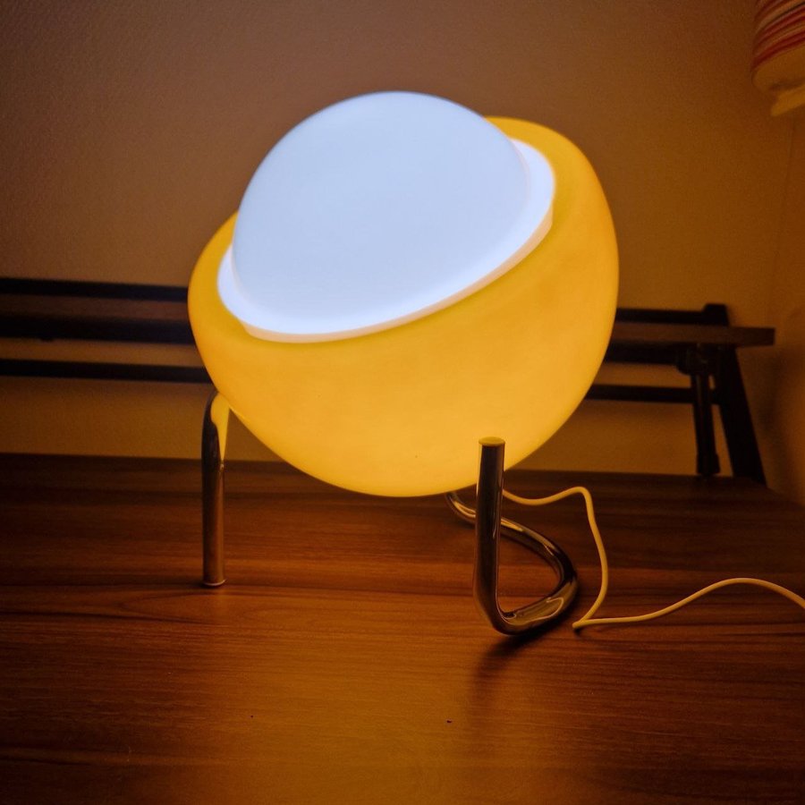 Bauhaus Medeltida Nordisk Bordslampa - Retro LED-nattlampa med orange glaskupa