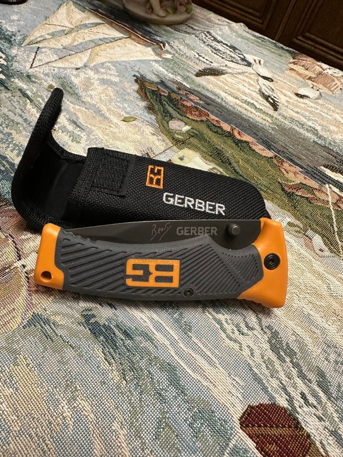 Gerber Bear Grylls kniv