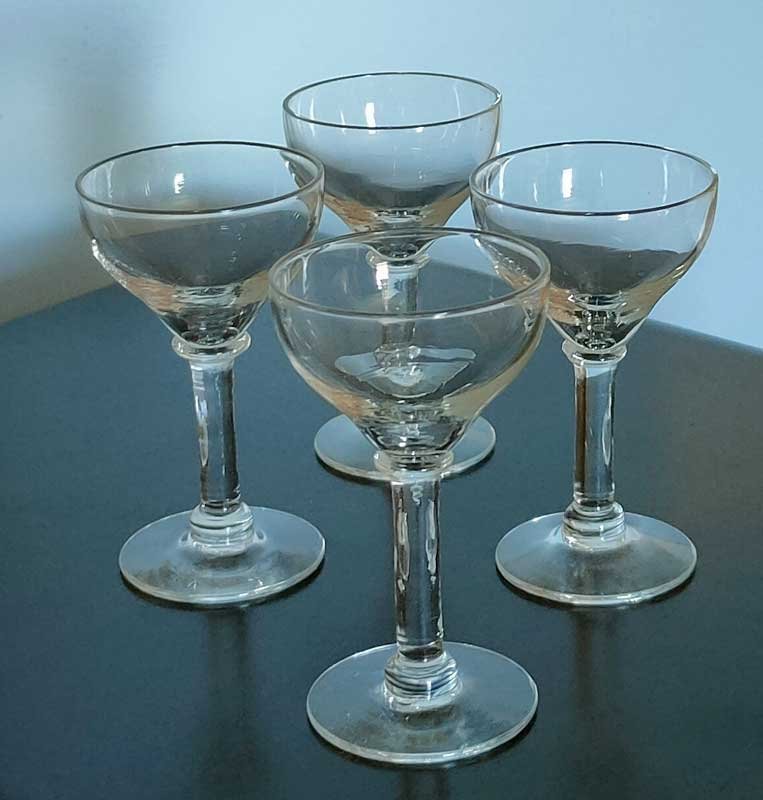 4 stycken likörglas >> äldre modell