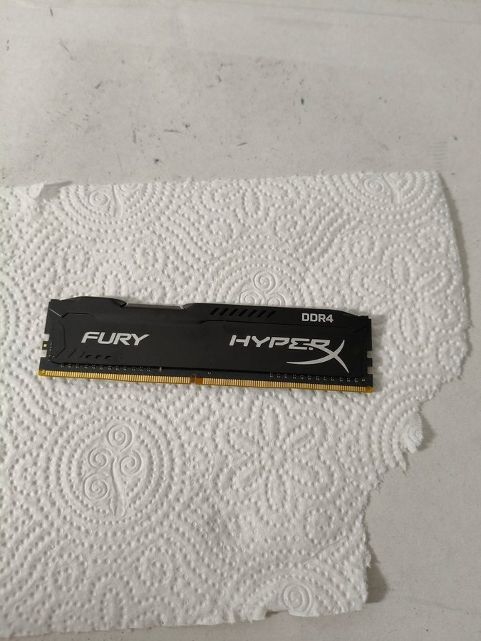 HyperX (4GB) / 2400MHz / DDR4 / CL15 (HX424C15FBK2/8)