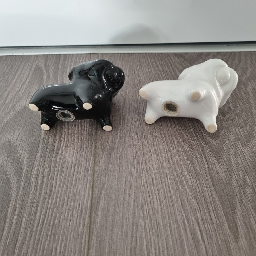 Hund saltkar och pepparkar