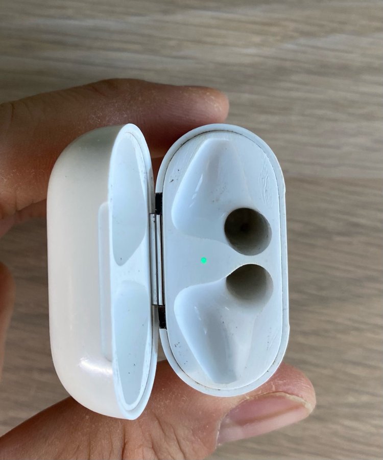 AirPods 2 fodral - A1602