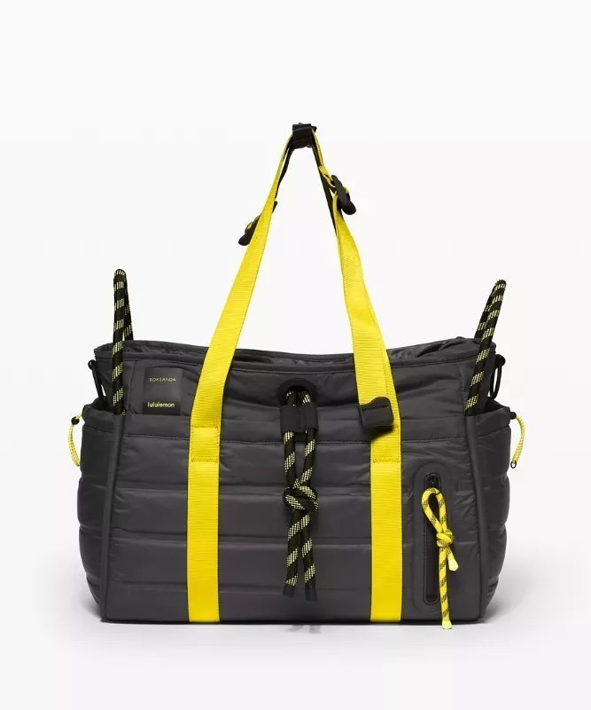 Face Forward Duffel bag Lululemon x Roksanda