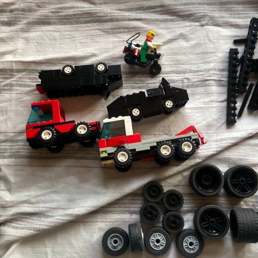 Lego Technic 8829 +div technic delar