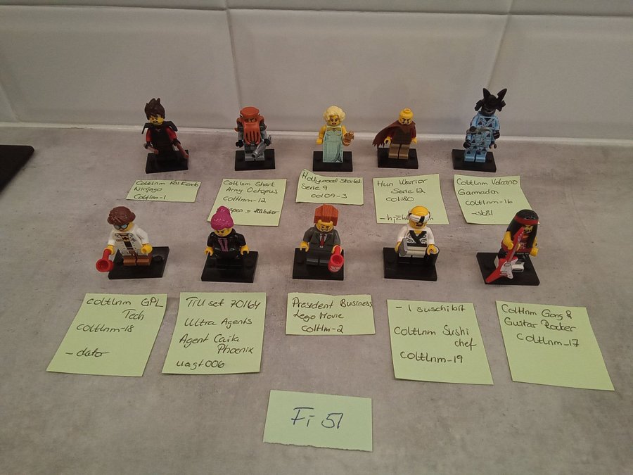 Lego 10 OLIKA FIGURER