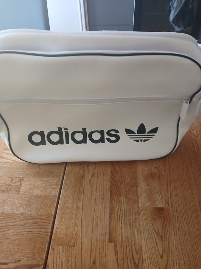 Adidas Väska