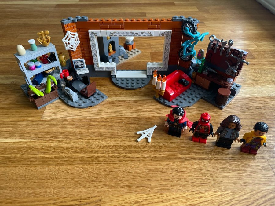 LEGO Marvel Spider-Man at the Sanctum Workshop 76185