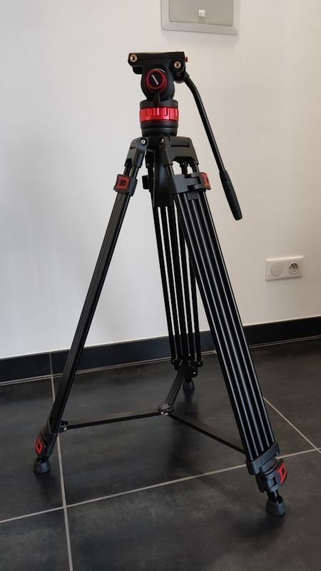 HELT NY  OANVÄND - Kamerastativ / Stativ / Tripod för DSLR Kamera  Video