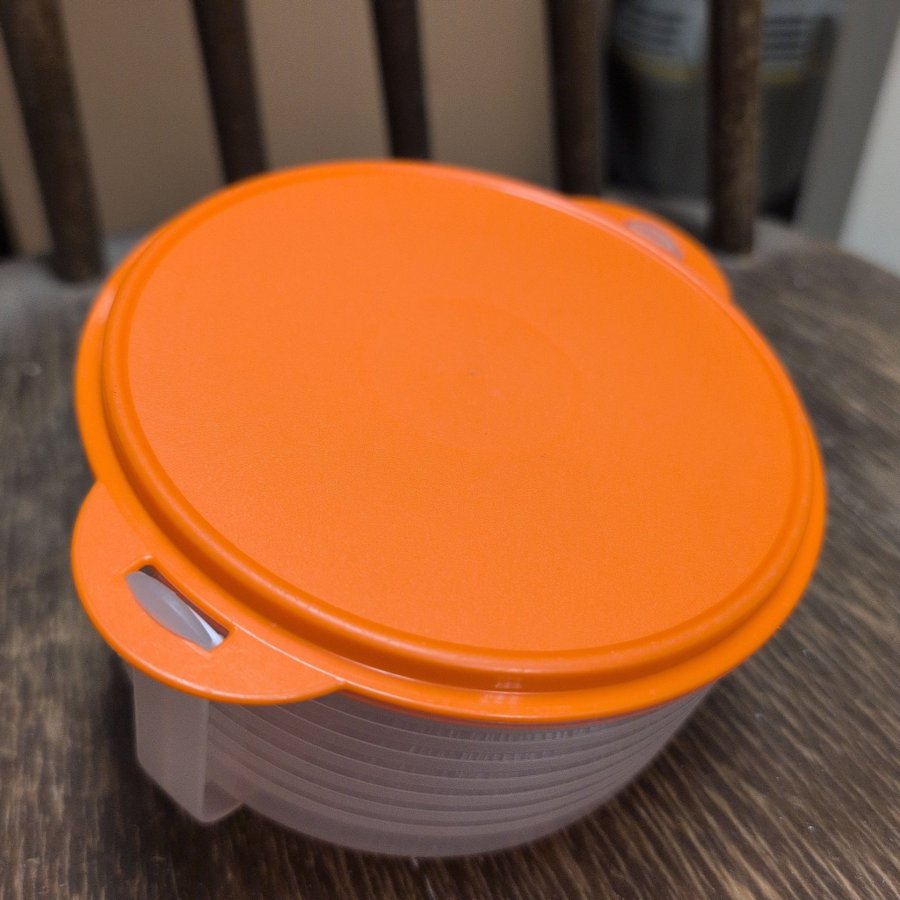 Tupperware förvaringsburk