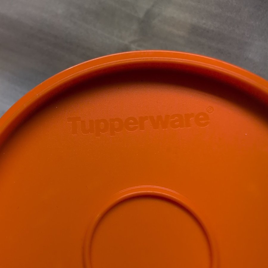 Tupperware förvaringsburk