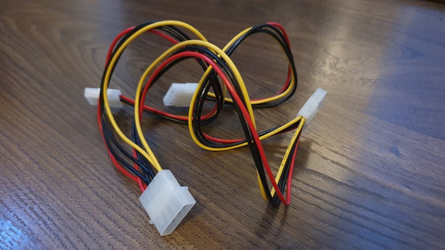 Molex intern strömkabel Y