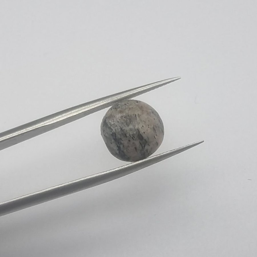 Round Granite Cabochon from Gothenburg