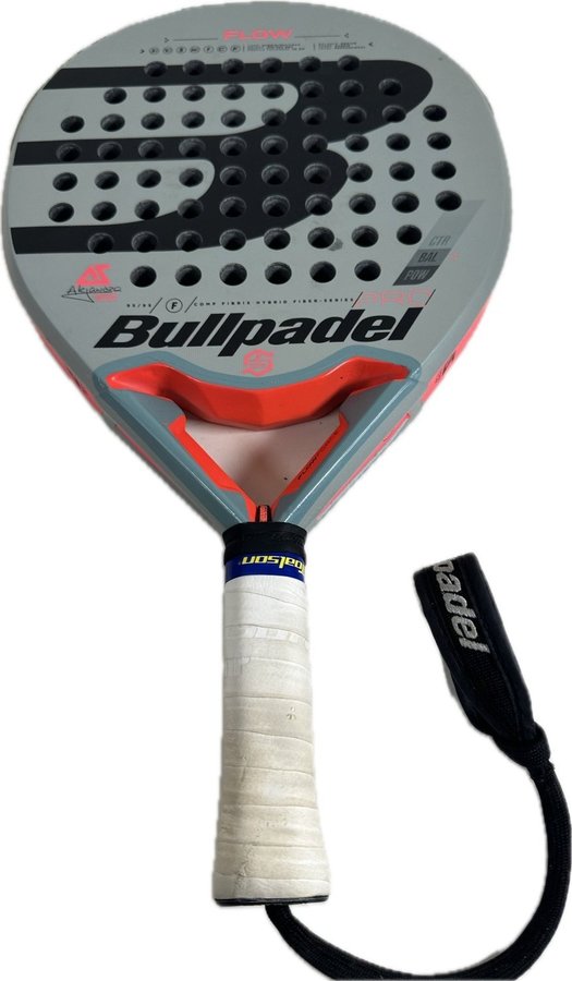 Bullpadel Flow Force Professional padelracket 350gr Vibradrive Alejandra Salazar