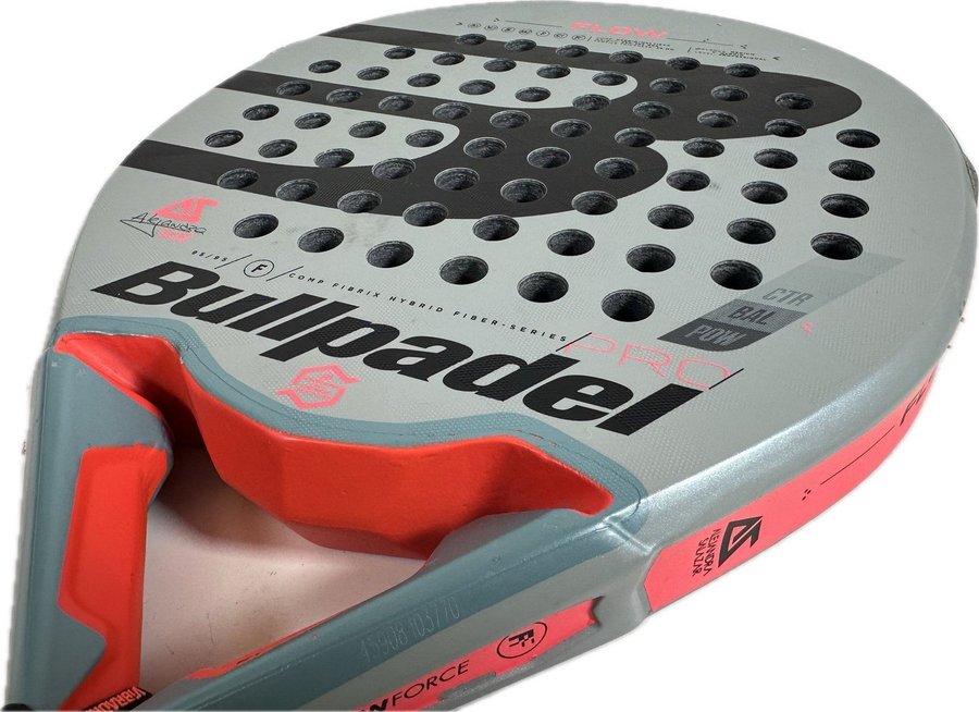 Bullpadel Flow Force Professional padelracket 350gr Vibradrive Alejandra Salazar