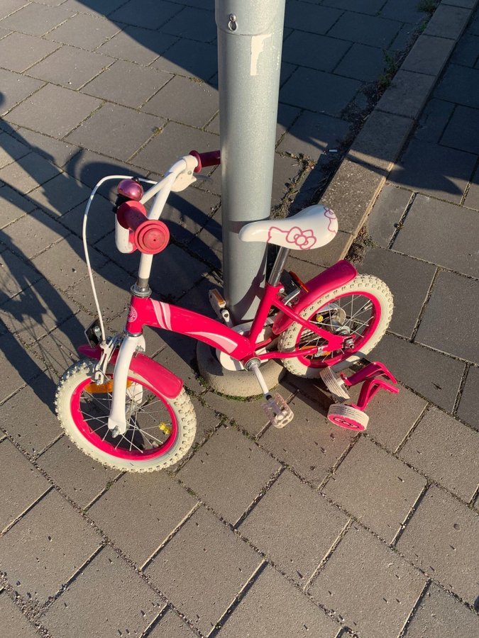 Hello Kitty barncykel med stödhjul