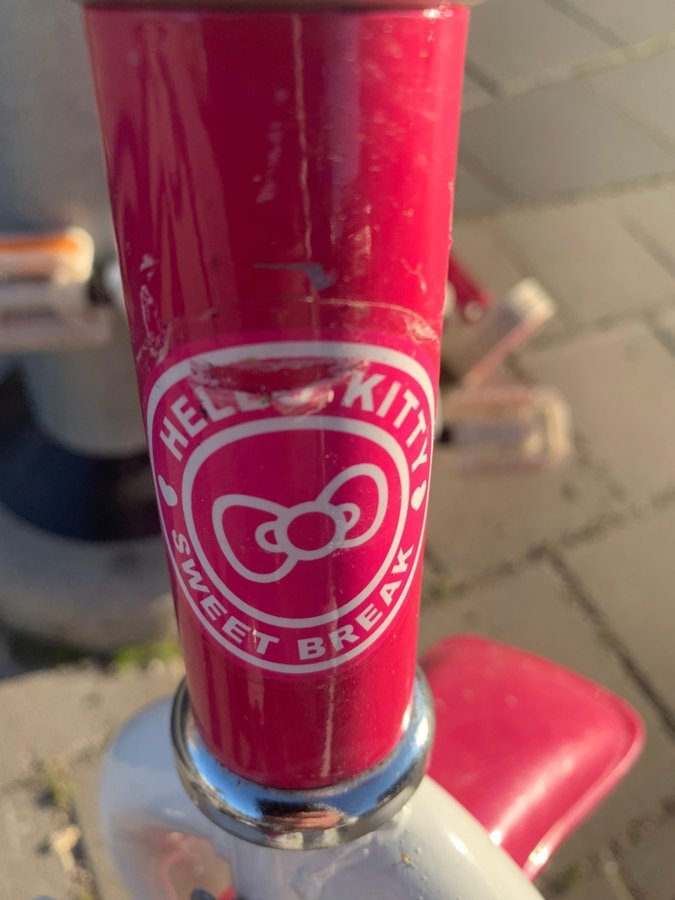 Hello Kitty barncykel med stödhjul