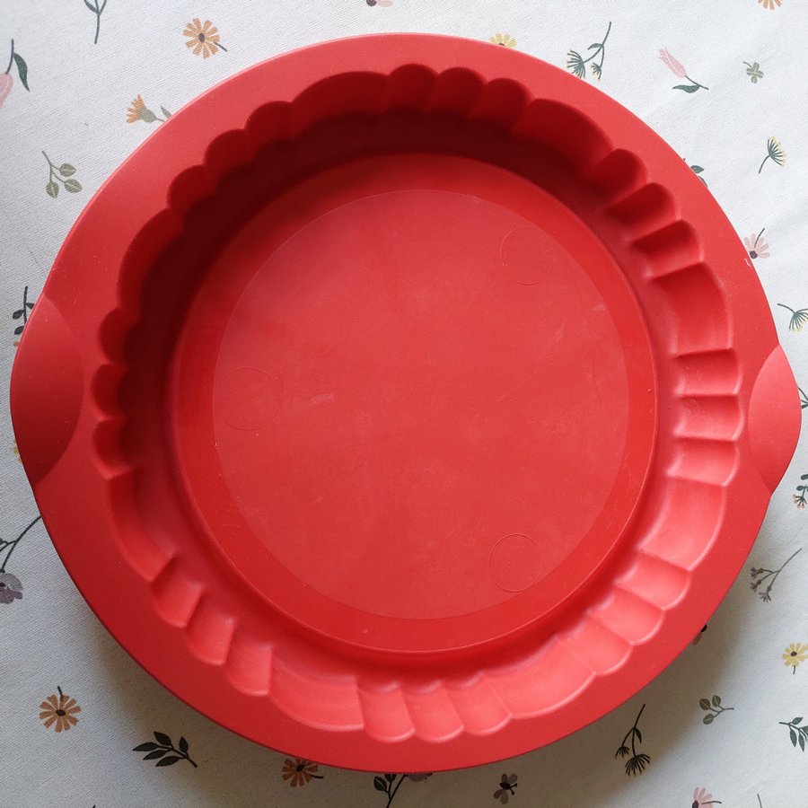 2 st runda formar från Tupperware - 26 cm - Bakform Pajform Silikon