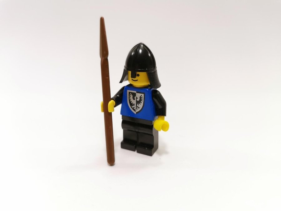 Lego - minifigur - castle - soldat - black falcon - med utrustning