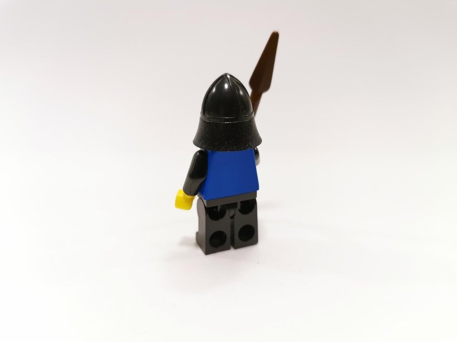 Lego - minifigur - castle - soldat - black falcon - med utrustning