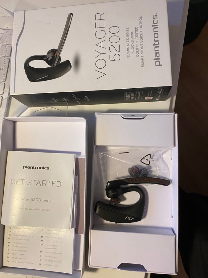 Plantronics Voyager 5200