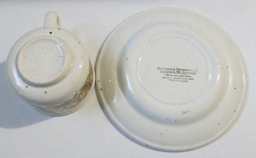 Kopp med fat Stonedale Tableware By Sampson Bridgwood England