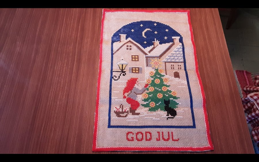 Julmotiv Broderi tomte, katt och julgran med julstjärna