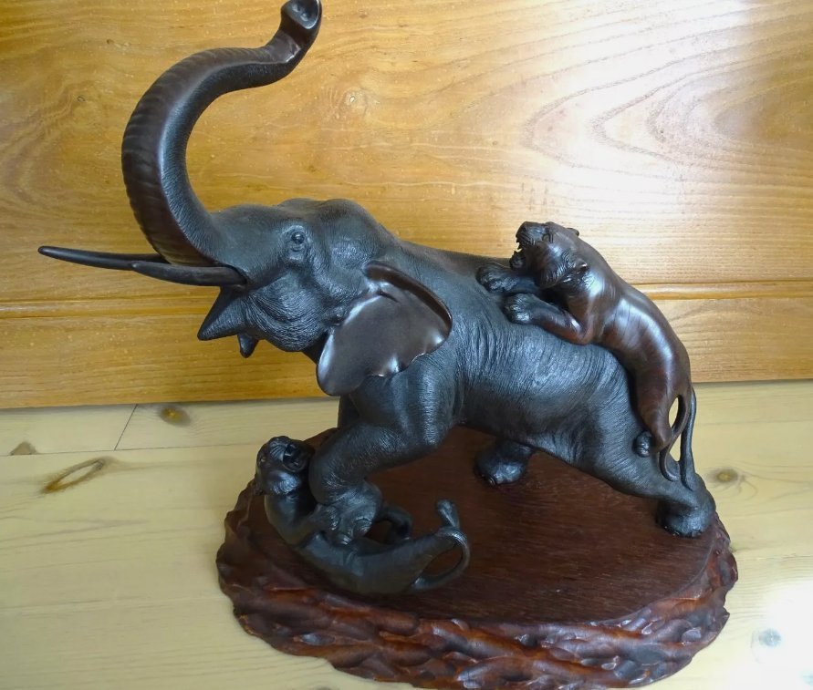 Japanese Meiji Genryusai Seiya Bronze Elephant and Tigers signed LARGE size