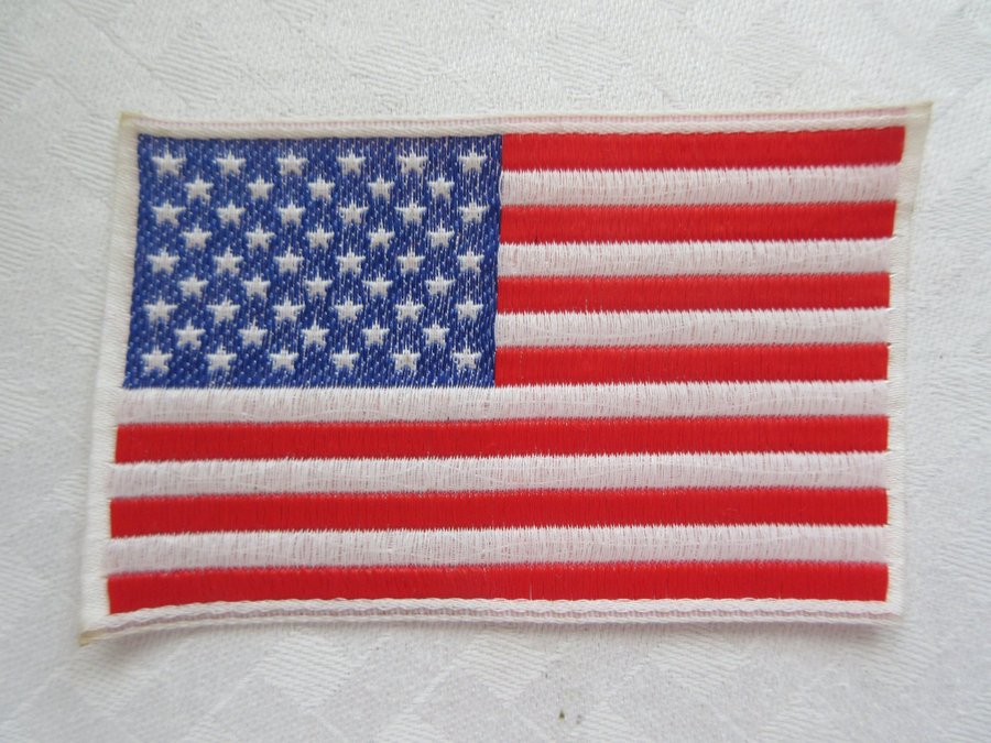 AMERIKAS Flagga Tygmärke 5,3x8,4 cm / Amerika