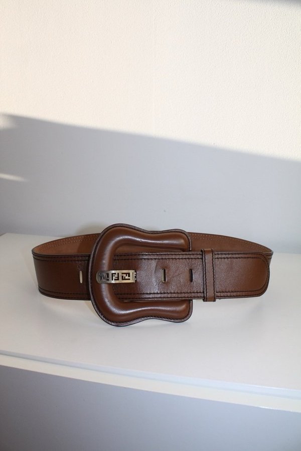 Vintage Fendi B Buckle belt brunt bälte skärp strl 75