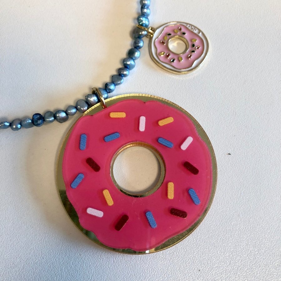 Bijouteri halsband, egen design  one of a kind! Donut sötvattenspärlor