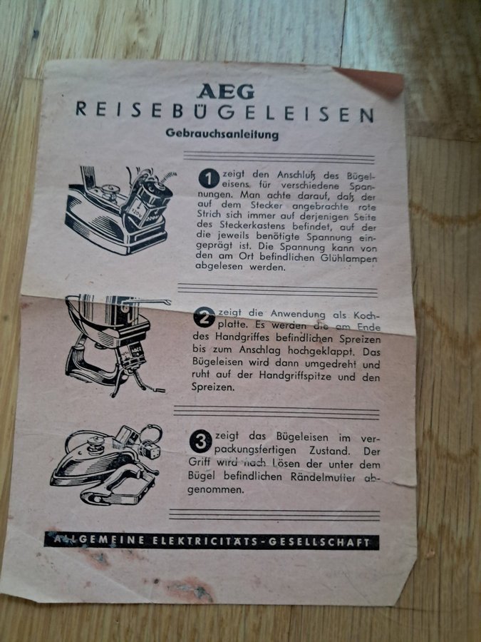 Antikt resestrykjärn. AEG Resebügeleisen