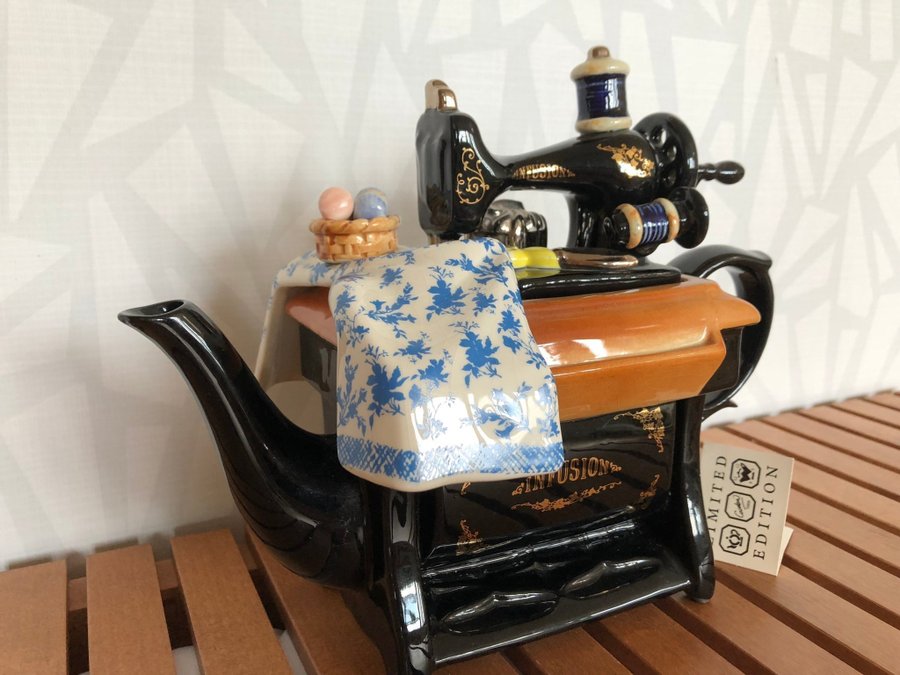 Paul Cardew Teapot Sewing Machine Limited Edition, No 12