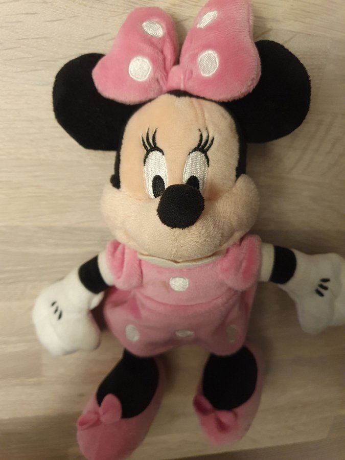 Minnie Mouse Plyschdocka med Kläder